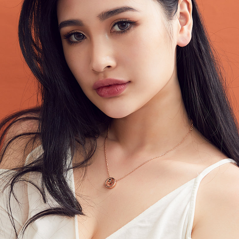 Time Fate Wheel Necklace